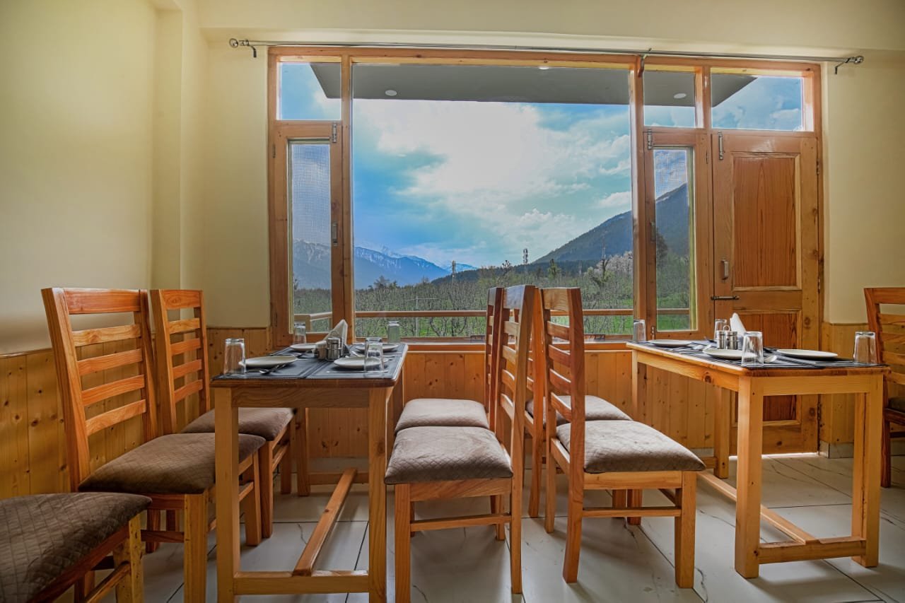 Hotel Nature Vibes Manali - Room interior