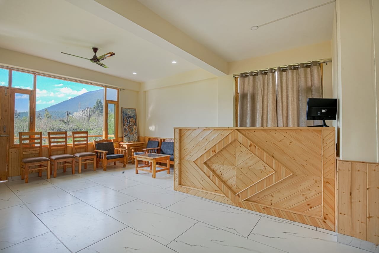 Hotel Nature Vibes Manali - Apple orchard view